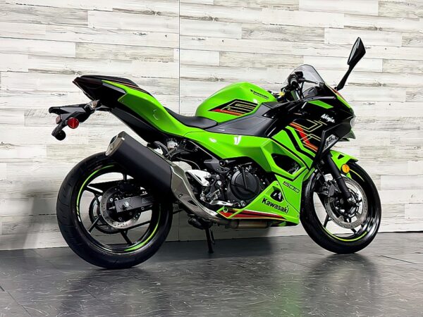 2024 Kawasaki Ninja 500 KRT - Image 4