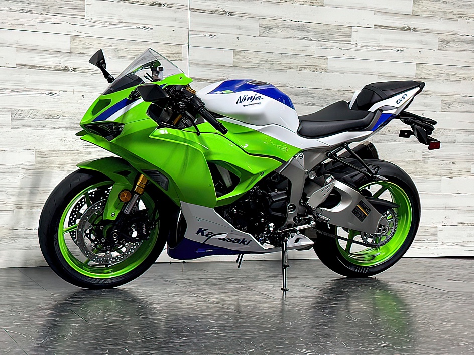 2024 Kawasaki Ninja ZX-6R 40TH ANNIVERSARY