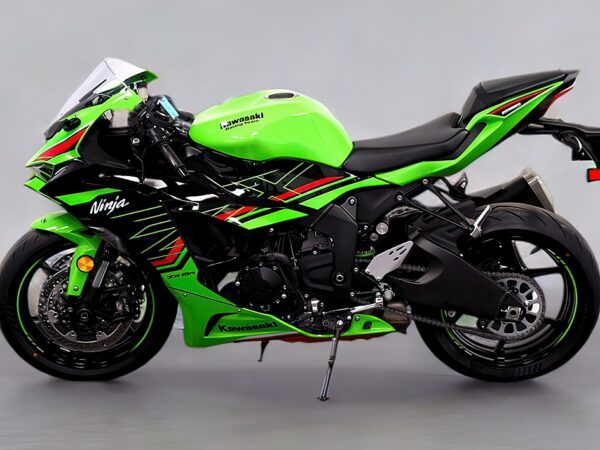 2024 Kawasaki Ninja ZX-6R - Image 2