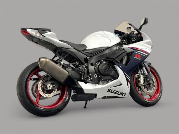 2024 Suzuki GSX-R600 - Image 4