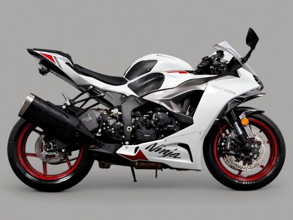 2024 Kawasaki Ninja ZX-6R - Image 4