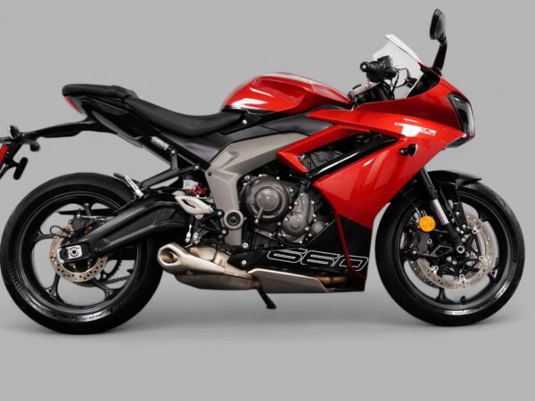 2025 Triumph DAYTONA 660 - Image 3