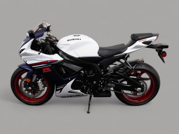 2024 Suzuki GSX-R600 - Image 2