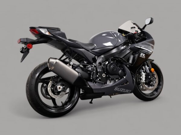 2025 Suzuki GSX-R600 - Image 4