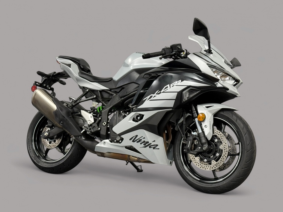 2025 Kawasaki Ninja ZX-4RR