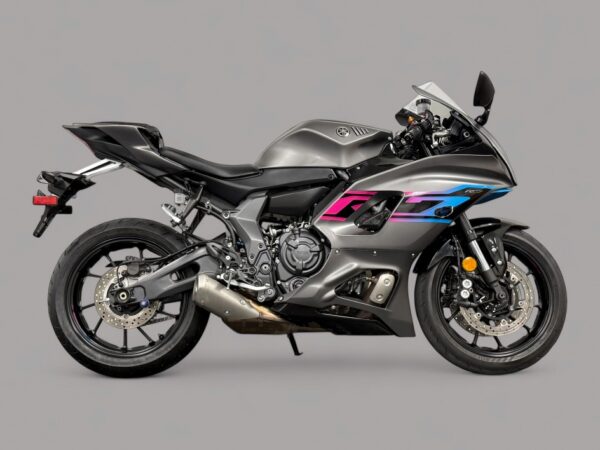 2024 Yamaha YZF-R7 - Image 3