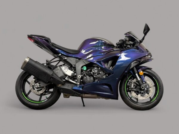 2024 Kawasaki Ninja ZX-6R - Image 4