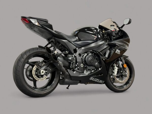 2024 Suzuki GSX-R600 - Image 3