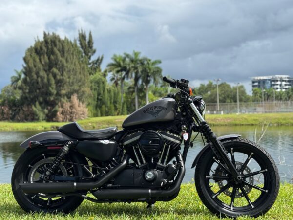 2017 Harley-Davidson Iron 883™ for Sale - Image 4