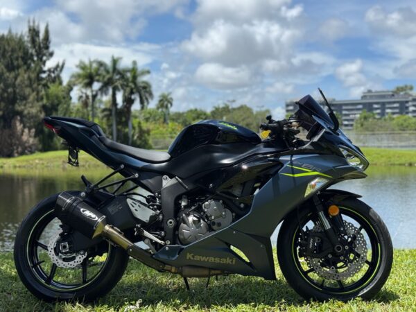 2023 Kawasaki Ninja ZX-6R for Sale - Image 2