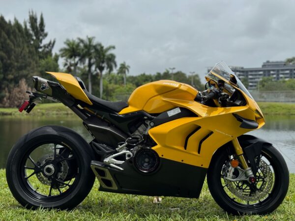 2021 Ducati Panigale V4 S for Sale - Image 2