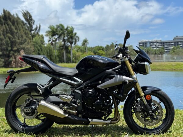 2015 Triumph Street Triple ABS for Sale - Image 2