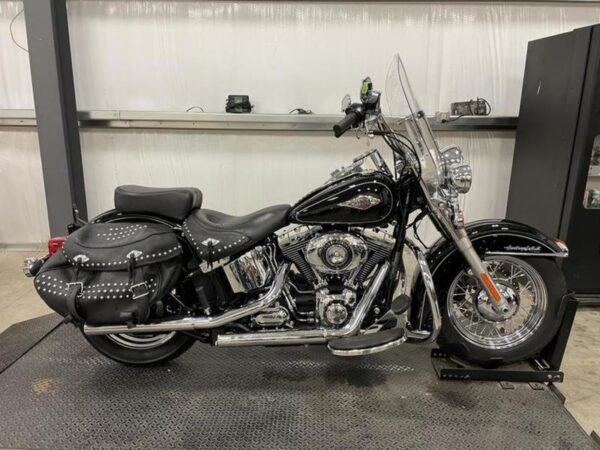 2015 Harley-Davidson® FLSTC - Heritage Softail® Classic